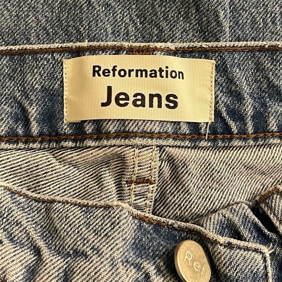 Reformation Shasta Destroyed Straight Jeans - Picture 7 of 9